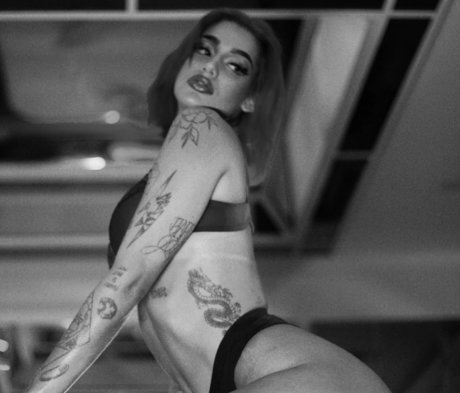 AZZY nude only fans leaks