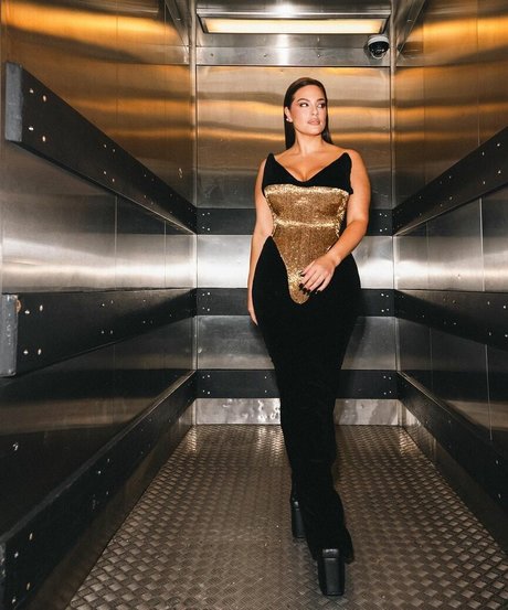 Ashley Graham Profile pic