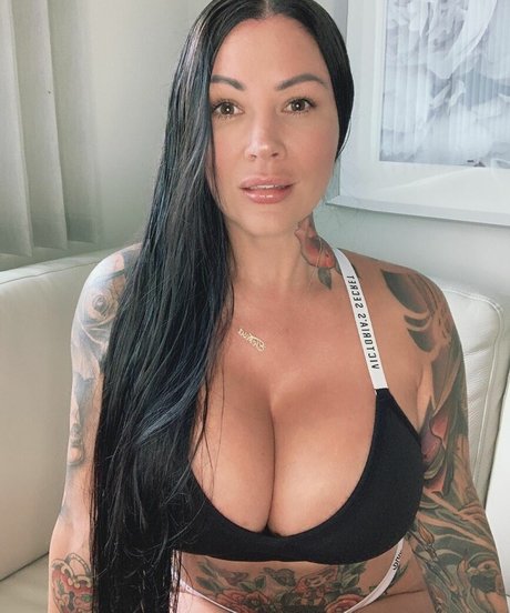 Teresa Bond onlyfans nude leaked