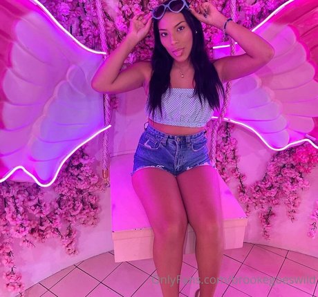 brookegoeswild naked onlyfans leak