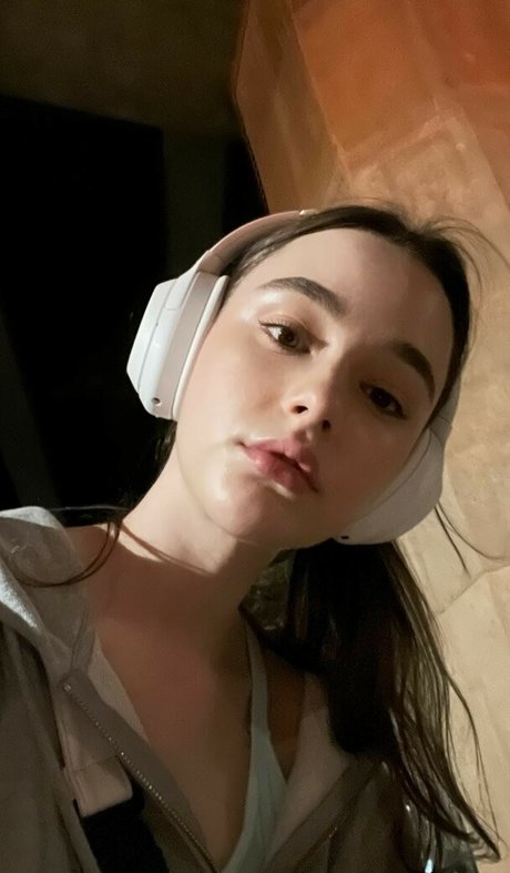 Dasha Taran nude porn onlyfans