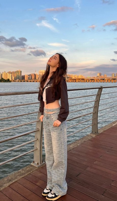 Dasha Taran onlyfans pics