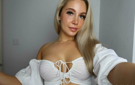 Leah BaileyLB onlyfans leak naked