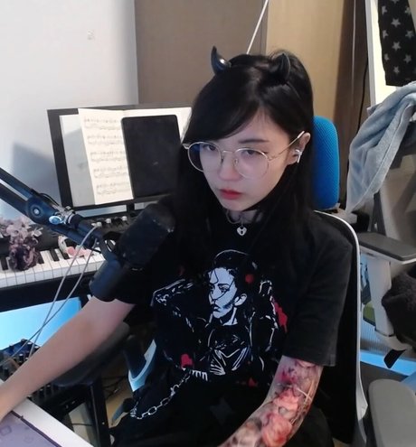 LilyPichu sex tape onlyfans