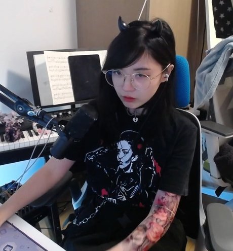 LilyPichu naked onlyfans leaked