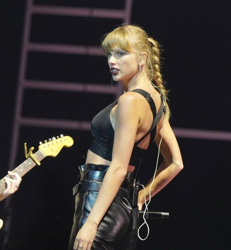 Taylor Swift onlyfans keak