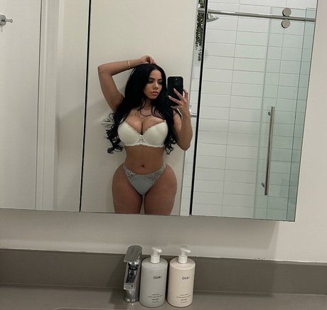 E dot only fans nude leaks