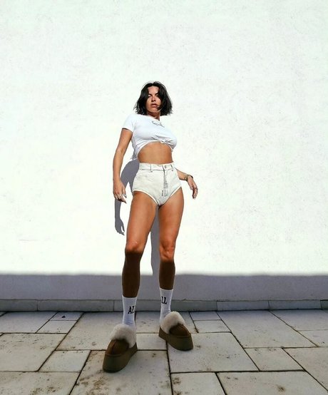 Apostoleanu leaked onlyfans nude