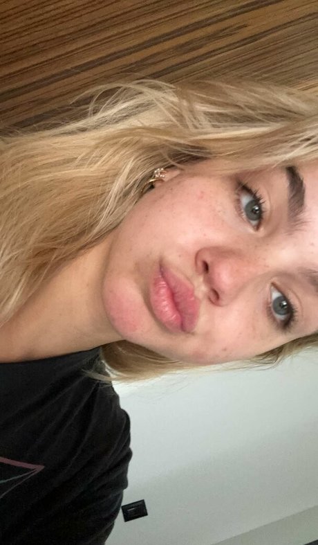 Emma Brooks onlyfans leaks nudes