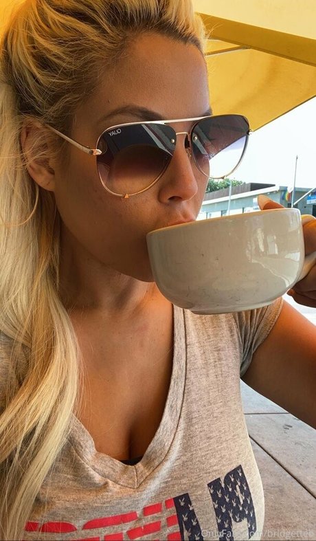 curvy shemale onlyfans pornos portrayal