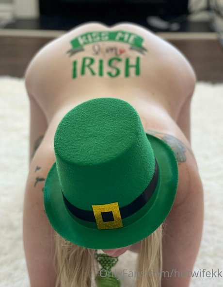 hotwifekk only fans xxx