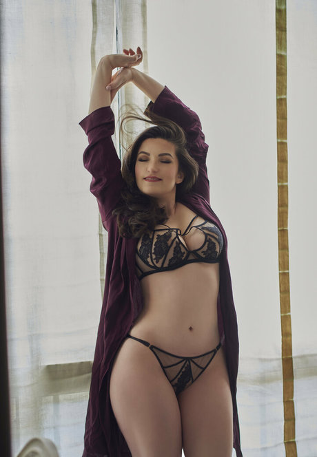 mature cougar onlyfans art nude negative