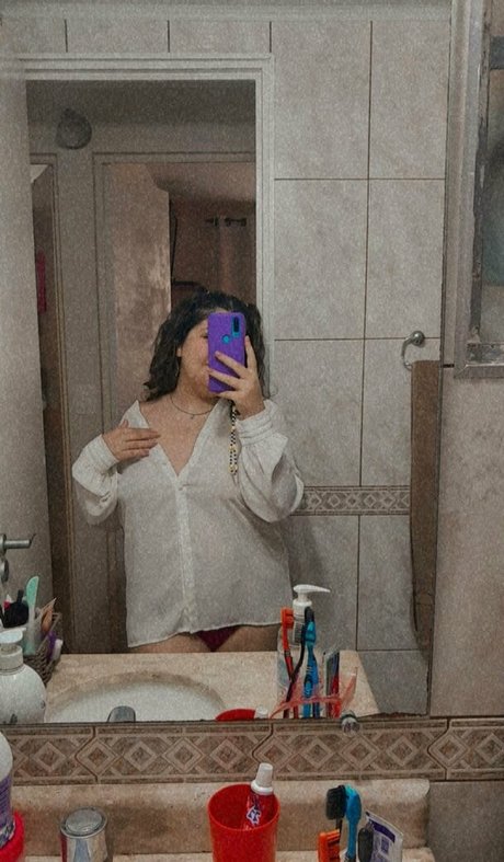 only vibws onlyfans model photo