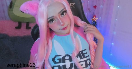 seraphine23 onlyfans sex tape