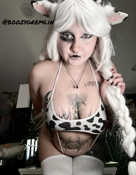 boozygremlin onlyfans nude pictures