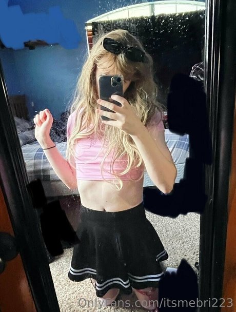 old young lesbian onlyfans hot sex depiction