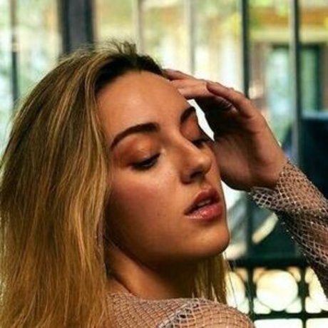 Lyzabeeth onlyfans pictures