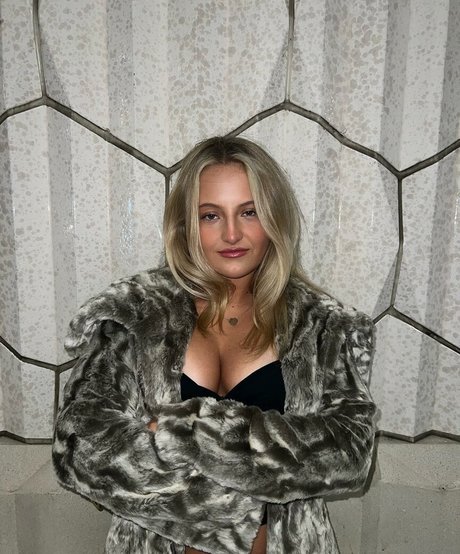 Daisy Campbell leaked onlyfans