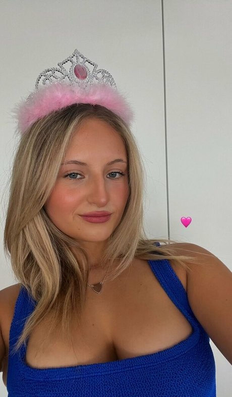 Daisy Campbell onlyfans content type