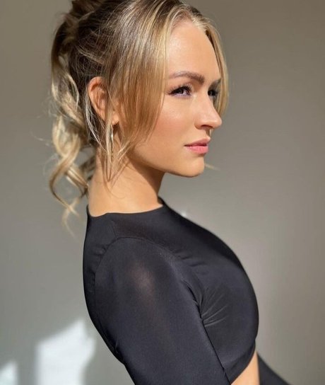 Laura Woods onlyfans porn