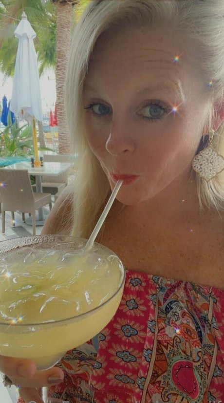 aclassymilf free only fans