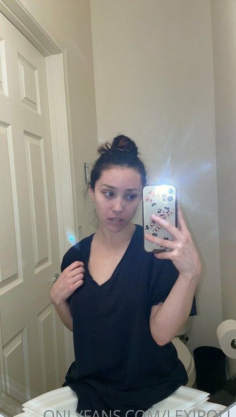 Lexipoll nudes onlyfans leak