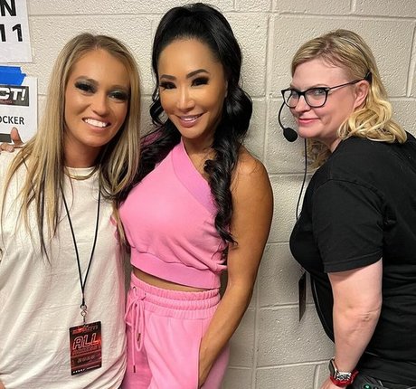 Alisha Edwards onlyfans pics