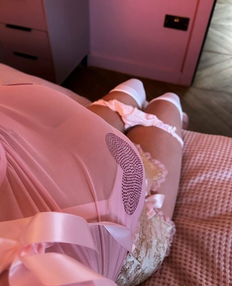 charlottiefree onlyfans nude content