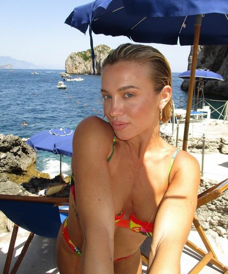 oiled tits onlyfans top render