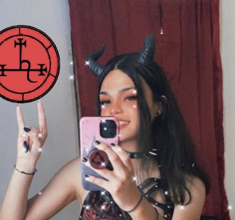 ComradeLilith leak only fans