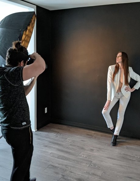 CrystAAHHL nude leak onlyfans