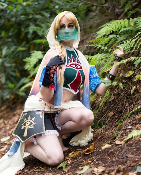 CrystAAHHL onlyfans tits