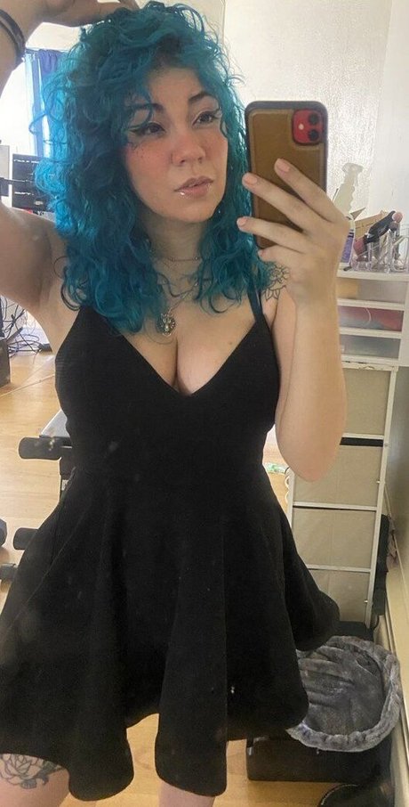 Tiffany Lockheart onlyfans boobs