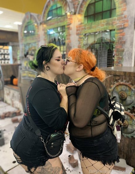 alicexfree onlyfans naked