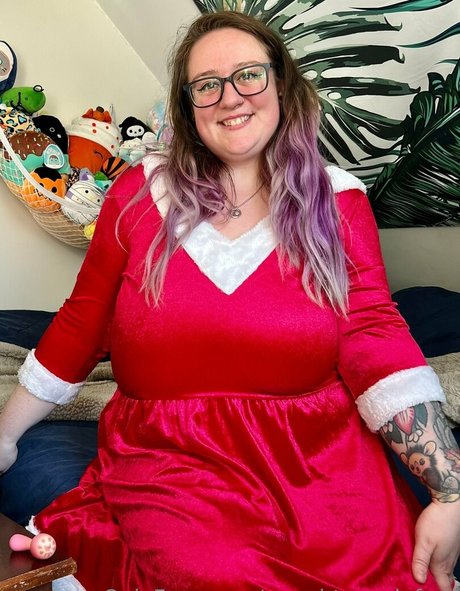 naughtynyxiefree onlyfans naked leaks