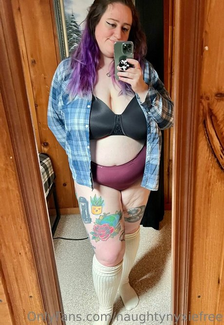 naughtynyxiefree free onlyfans
