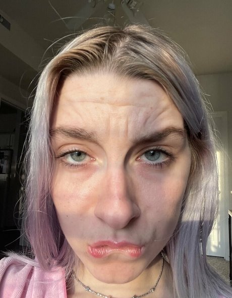 candystclair Profile pic