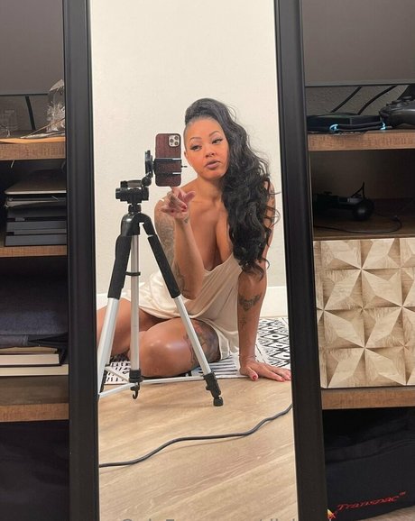 divinedeveraux onlyfans naked porn