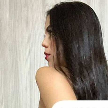 Lais Miron onlyfans model images