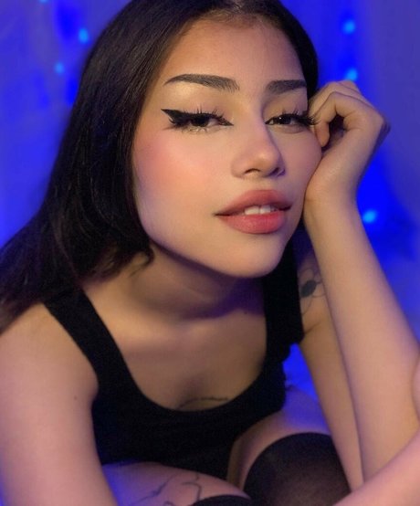 18 teen onlyfans free naked shots