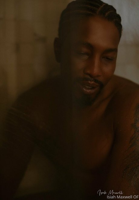 isiahmaxwell onlyfans nude content