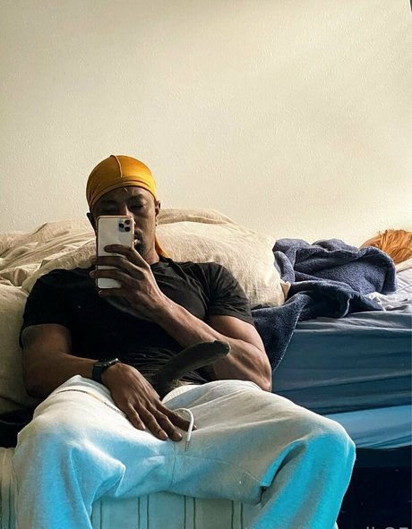 isiahmaxwell onlyfans nude