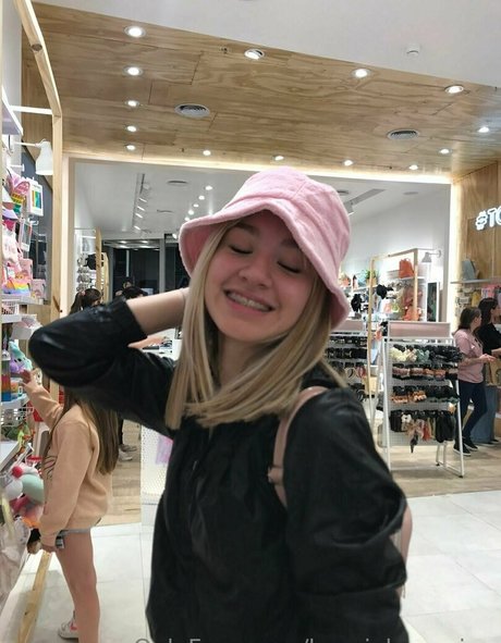 kayciebrowning nudes only fans