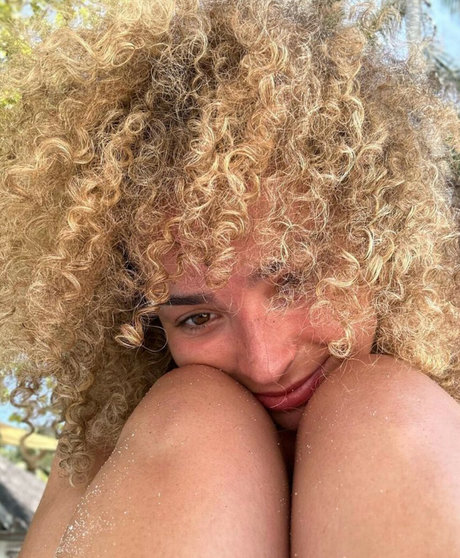 Ella Eyre onlyfans lean