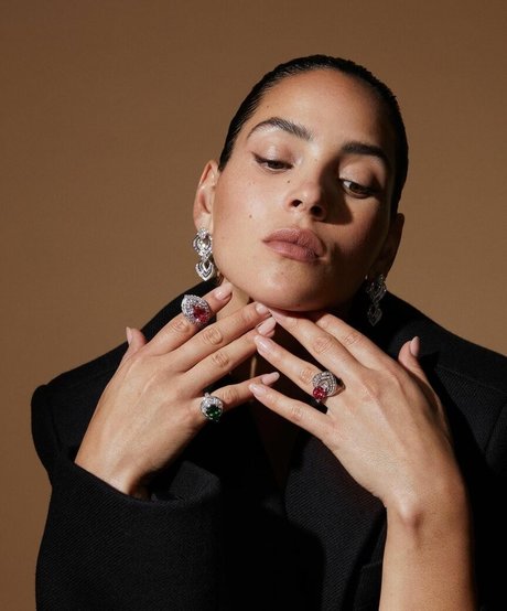 Adria Arjona onlyfans tits