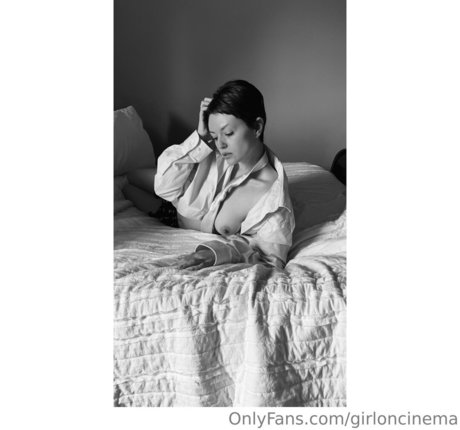 Girl On Cinema naked onlyfans leak