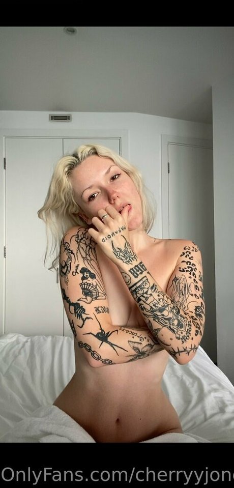 cherryyjones nudes leaked onlyfans