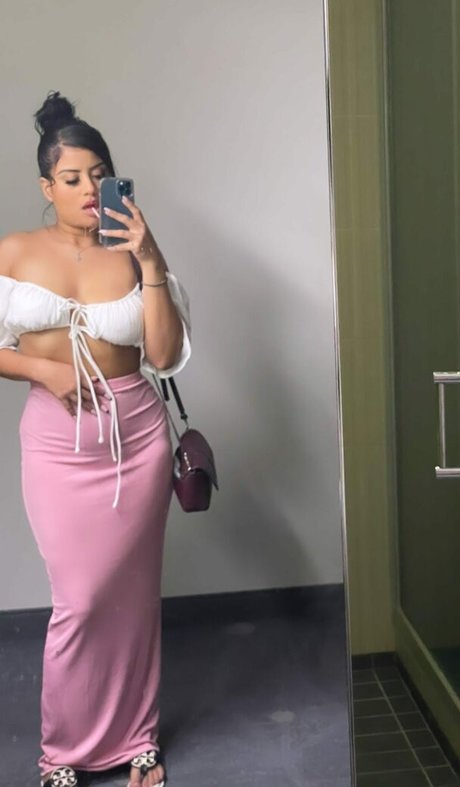 shegotdesiress onlyfans nude leaks