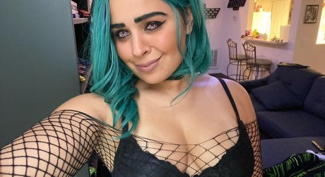 JustYeliz onlyfans porn leaks