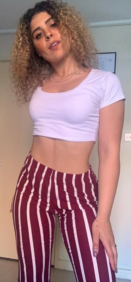 JustYeliz onlyfans sextape